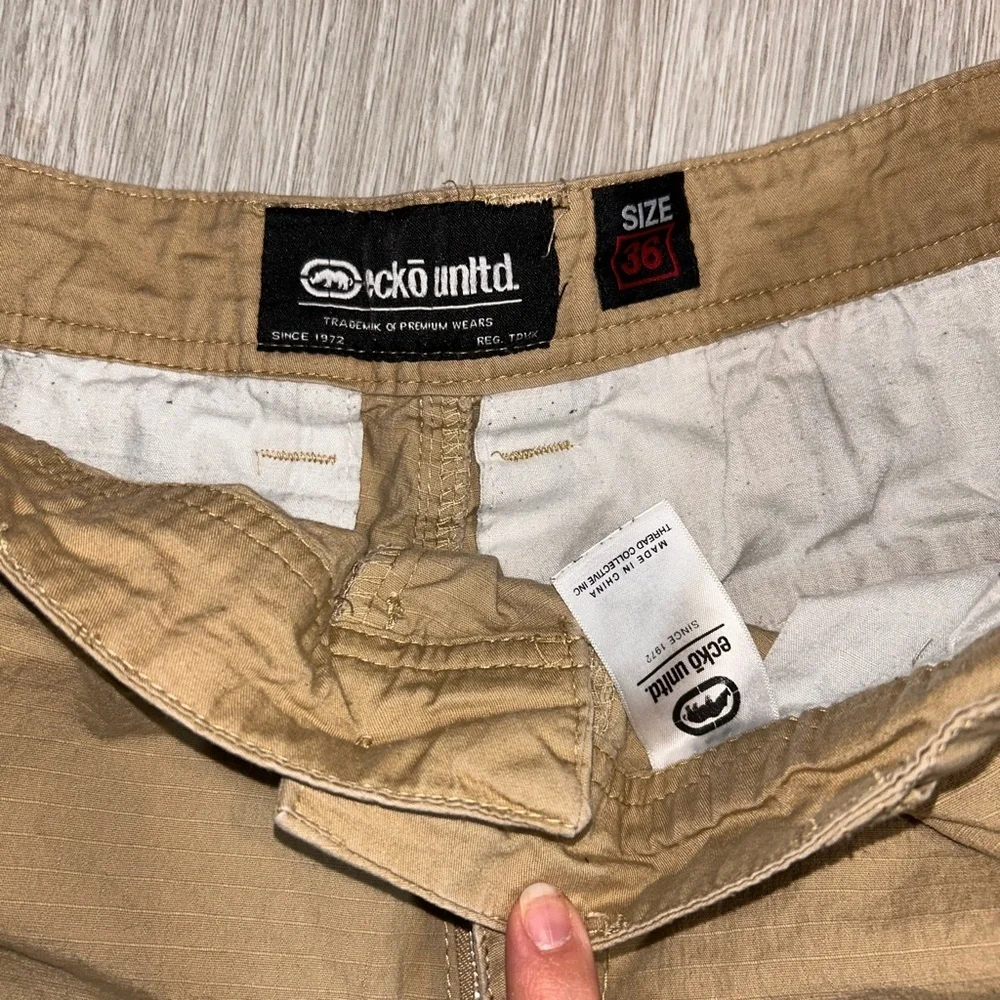 Mens size 36 ecko unltd khaki cargo shorts